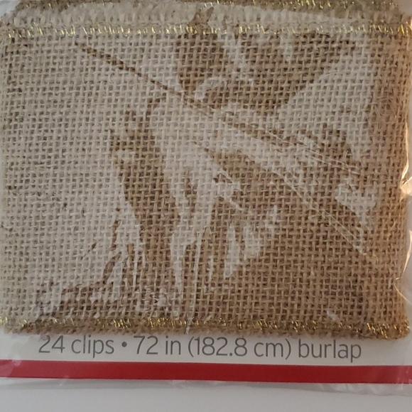 🆕️Christmas Holiday Clothespin Cardholder Garland - Picture 8 of 10